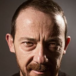 Hakan Gerçek 飾演 Self