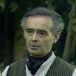 Georges Aubert 飾演 René