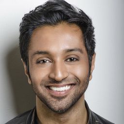 Bhavesh Patel - Late Bloomers演員 飾演Dr. Wright