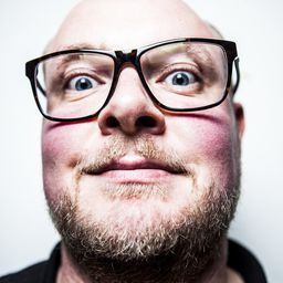 Steinar Sagen 飾演 Flemming