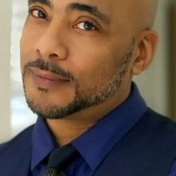 Mailon Rivera 飾演 Benjamin