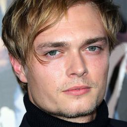 基恩·麥克瑞 飾演 Leif