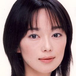 葉月裏緒奈 飾演 Hanasato