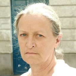 Marie-Françoise Audollent 飾演 Sister Sandrine