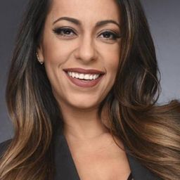 莎曼莎·舒米茲 飾演 Lohane