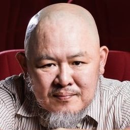 林正盛 飾演 Qing Tsai