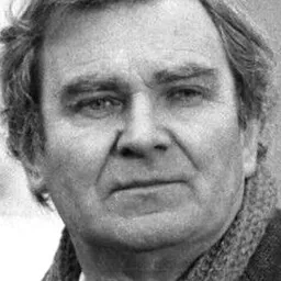 Marc Eyraud 飾演 Joseph Chevalier