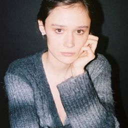 Gloria Cole - 虛無演員 飾演