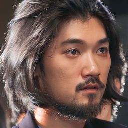 Pongpitch Preechaborisuthikul 飾演 Sombat