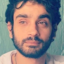 Kunj Anand 飾演 Puneet