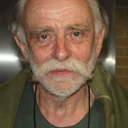 Stefan Szmidt - 生命的漩渦演員 飾演Lifeguard