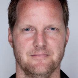 瑞克·雅各布森 - 人類超級組合導演