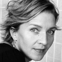 Hildegun Riise 飾演 Daniel's Mother