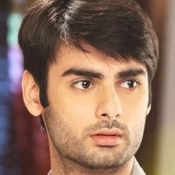 Varun Kapoor 飾演 Ramnik Laal