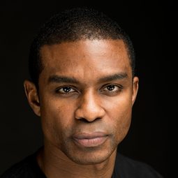 Michael Brown - 愛的色彩演員 飾演Ray Dixon