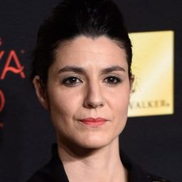 伊萊亞艾利亞斯 飾演 Begoña