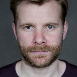 Christopher Hatherall 飾演 Gary