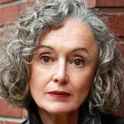 Doris McCarthy 飾演 Woman in the Woods (uncredited)