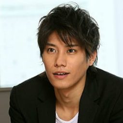 Tsuyoshi Hayashi - 椿三十郎演員 飾演Bunji Terada