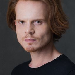 Andre Flynn 飾演 Galgani