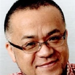 伊藤 栄次  飾演 