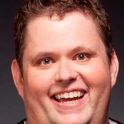 拉爾夫·梅 飾演 Himself