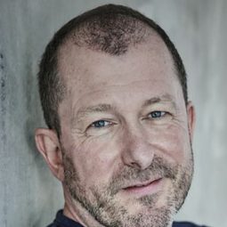 Martin Lindow 飾演 Steffen Büttner