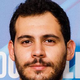 François Nour 飾演 Tarek