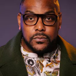 崔佛·迪昂·尼古拉斯 飾演 Marlow (voice)