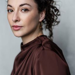 Christie Russell-Brown 飾演 Stacey