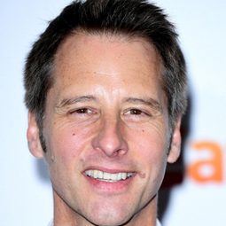 Chesney Hawkes 飾演 Himself