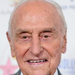 A.C. Lyles 飾演 Self - Producer