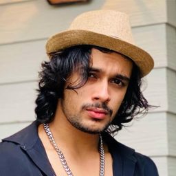 拉姆贊穆罕默德 - Last Words演員 飾演