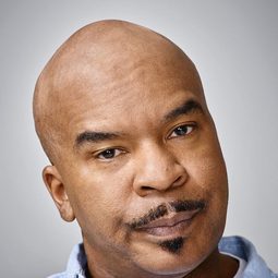 大衛亞倫葛瑞 飾演 Packard