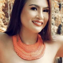 Keanna Reeves 飾演 