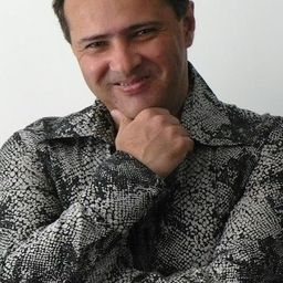 Al Castillo 飾演 Asesino