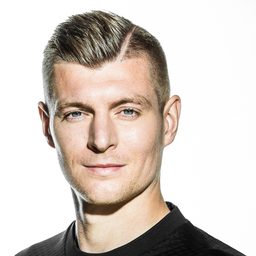 Toni Kroos 飾演 Self