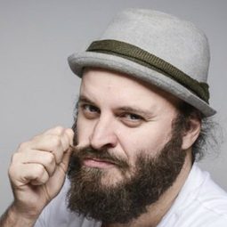 Paulinho Serra - 傑出律師演員 飾演Guido