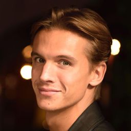 Giulio Greco - 惡夜將臨演員 飾演Officer Bianchi