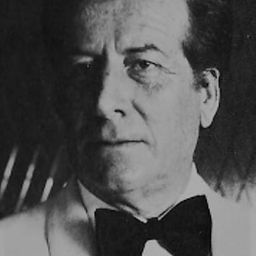 Adriano Domínguez - Pepito piscinas演員 飾演Don Marcelino