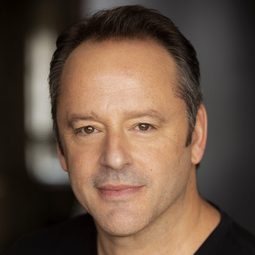 吉爾·貝洛斯 飾演 Will