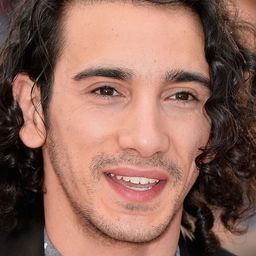 Rachid Yous 飾演 Fazil