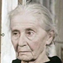 Nerina Montagnani 飾演 Tata