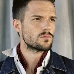 Brandon Flowers 飾演 Self