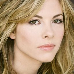 Julie Mond 飾演 Ellen Davis