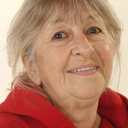 Ayla Arslancan - 浪漫喜劇 2：告別單身演員 飾演Mürvet