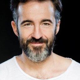 佩佩·奧西歐 飾演 Bernardo