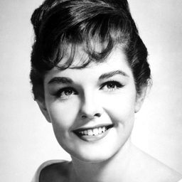 Luana Patten 飾演 Luana Patten