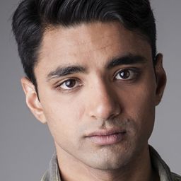 Shawn Ahmed 飾演 A.D. / Producer