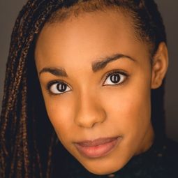 Jasmine Batchelor - 來不及陪你長大演員 飾演Gwen Canedy